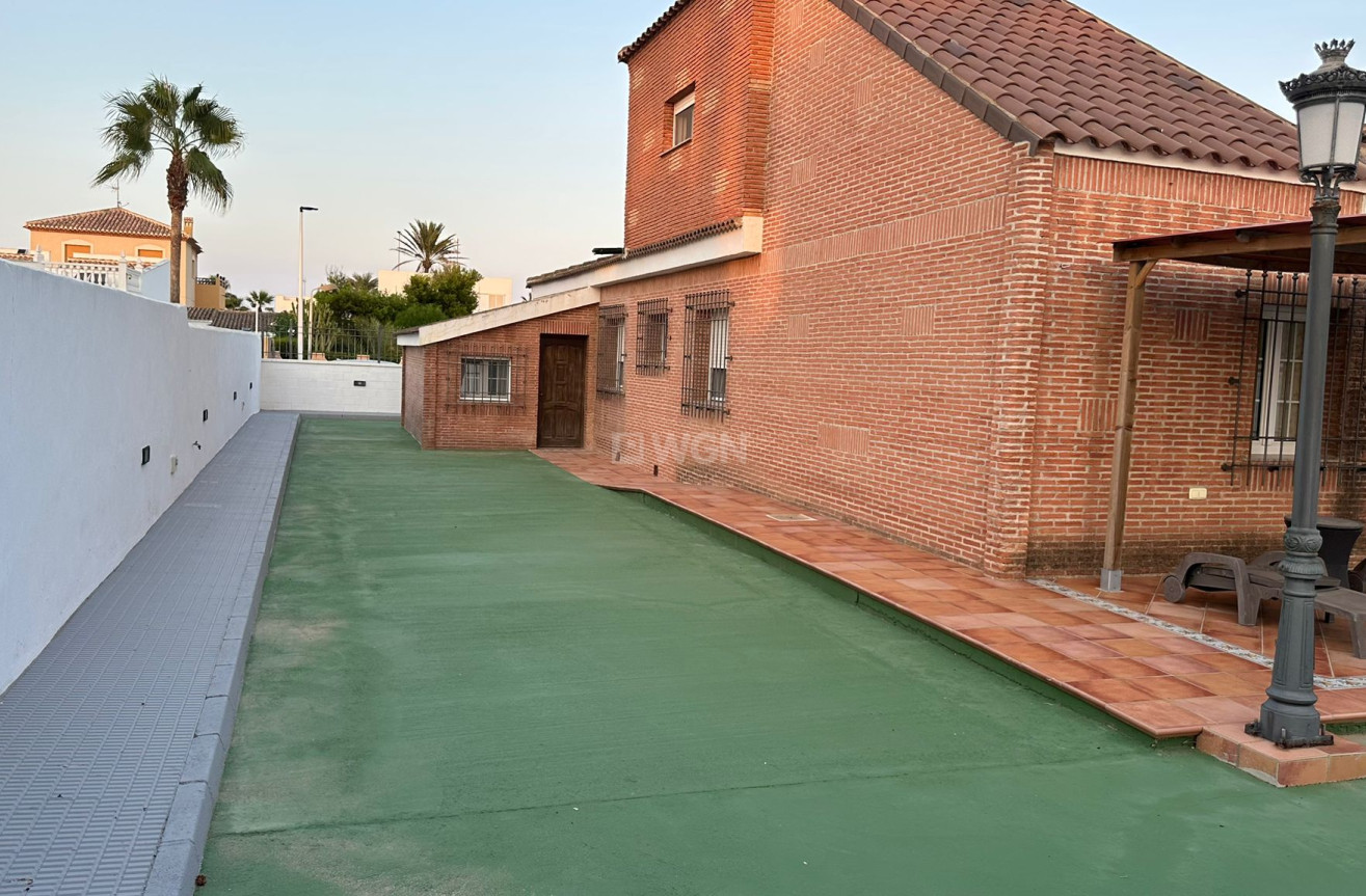 Resale - Villa - La Manga del Mar Menor - Costa Calida