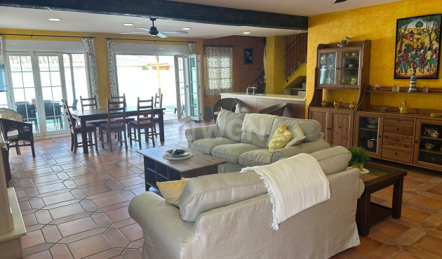 Resale - Villa - La Manga del Mar Menor - Costa Calida