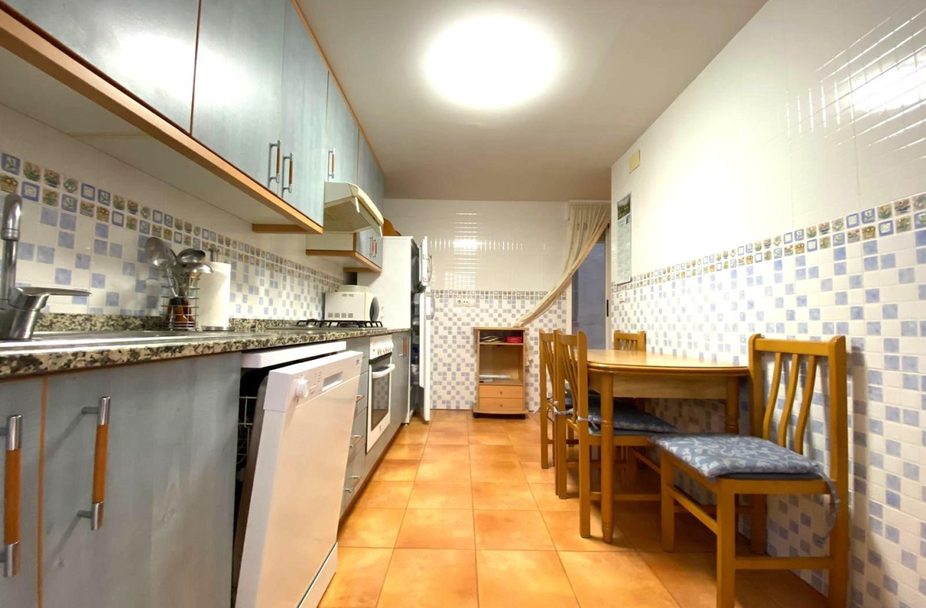 Resale - Apartment / flat - Alicante - Costa Blanca