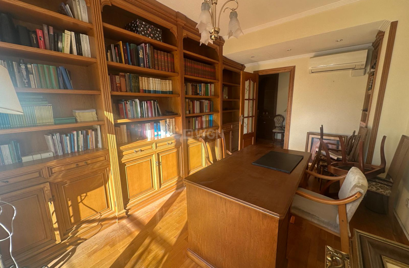 Resale - Apartment / flat - Alicante - Costa Blanca