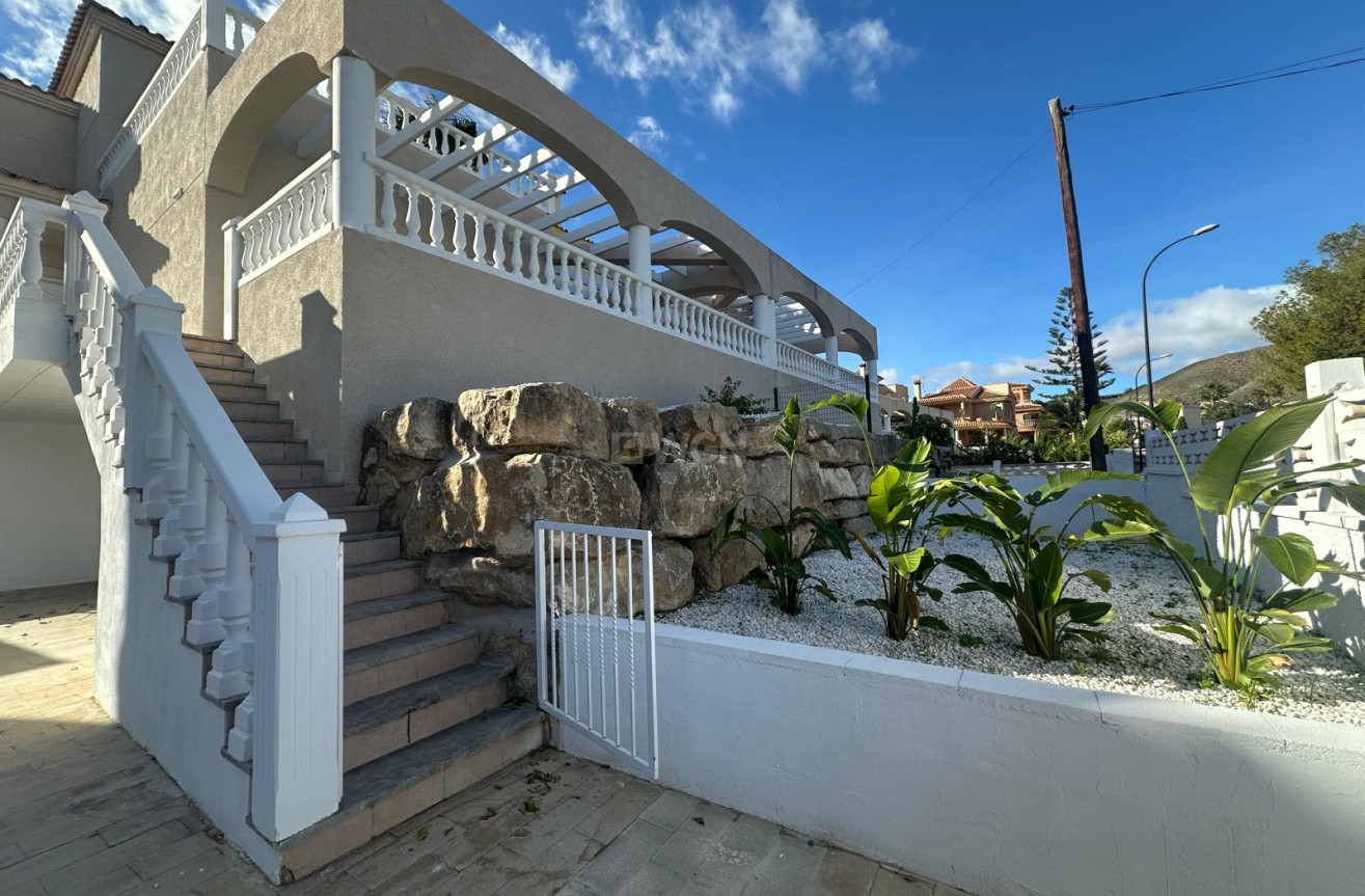 Resale - Villa - El Campello - Costa Blanca