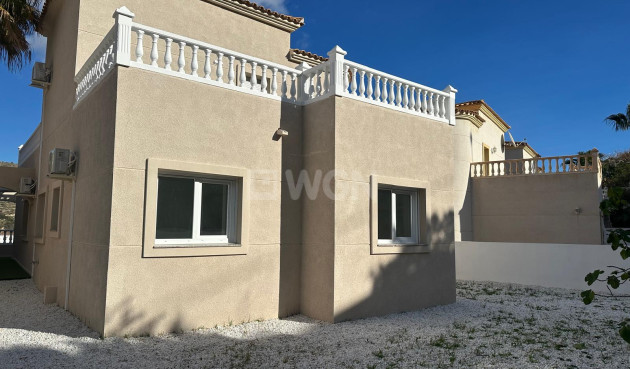 Resale - Villa - El Campello - Costa Blanca