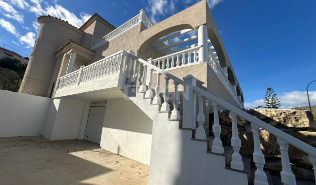 Resale - Villa - El Campello - Costa Blanca