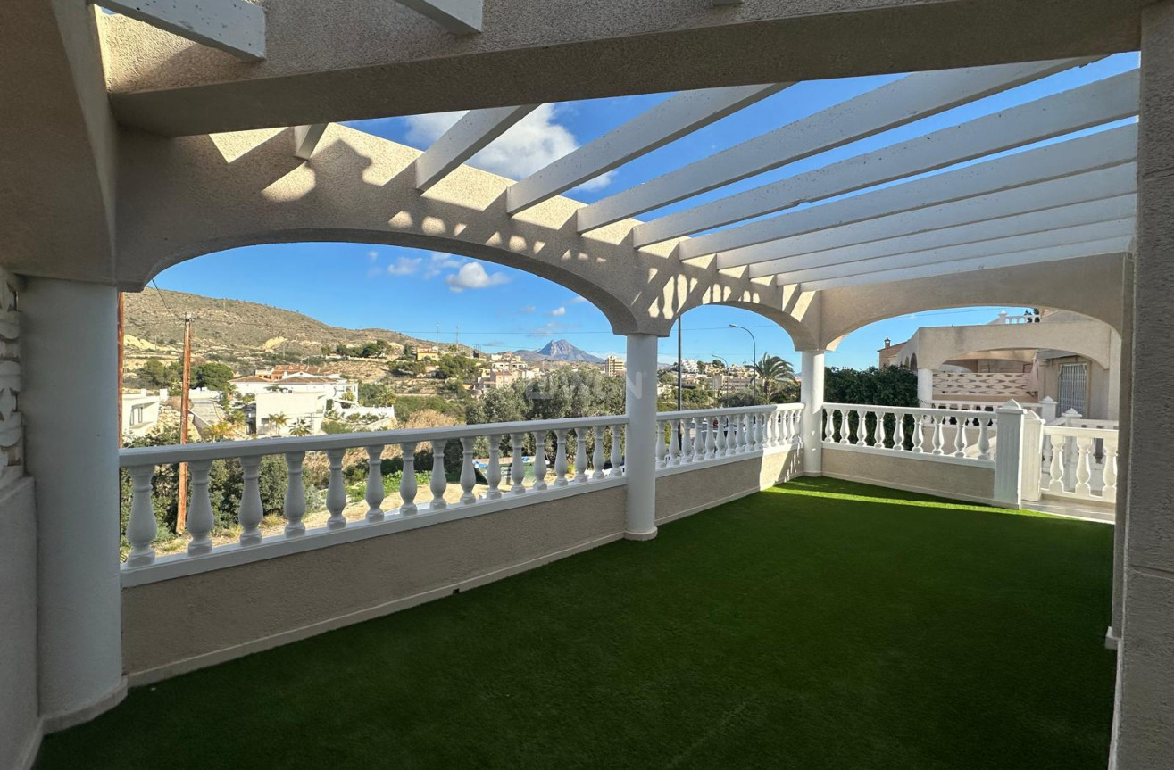 Resale - Villa - El Campello - Costa Blanca