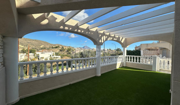Resale - Villa - El Campello - Costa Blanca