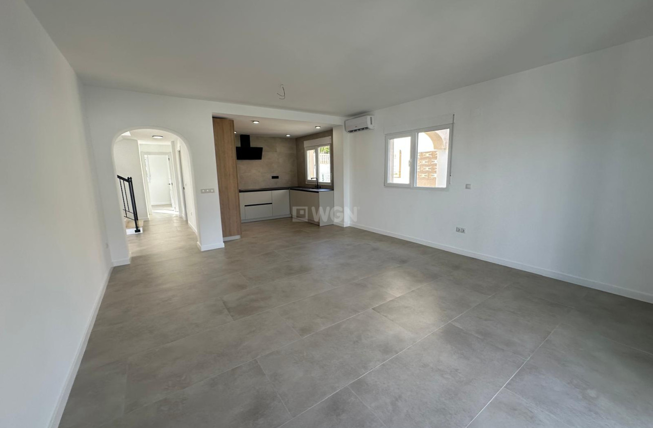 Resale - Villa - El Campello - Costa Blanca