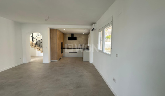 Resale - Villa - El Campello - Costa Blanca