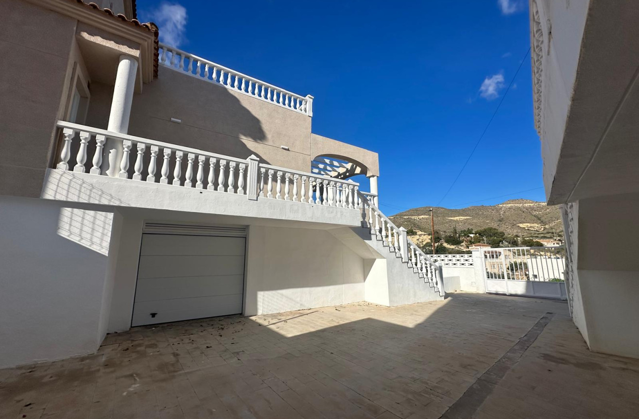 Resale - Villa - El Campello - Costa Blanca