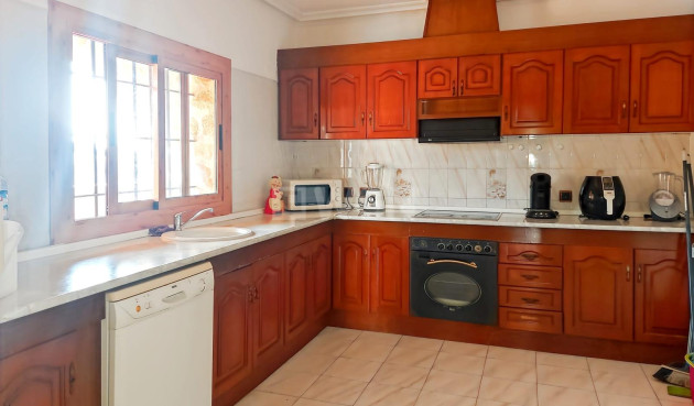 Resale - Villa - Torrevieja - Costa Blanca