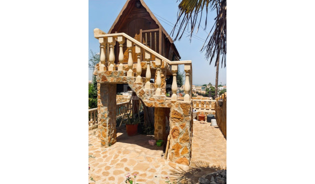 Resale - Villa - Torrevieja - Costa Blanca