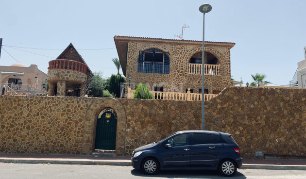 Resale - Villa - Torrevieja - Costa Blanca