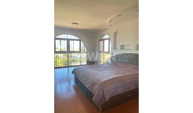 Resale - Villa - Torrevieja - Costa Blanca