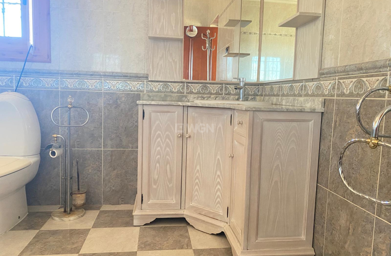 Resale - Villa - Torrevieja - Costa Blanca