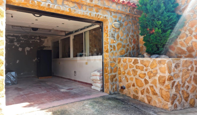 Resale - Villa - Torrevieja - Costa Blanca