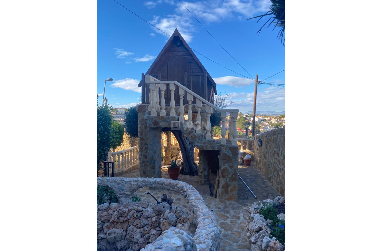 Resale - Villa - Torrevieja - Costa Blanca