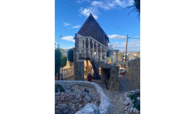 Resale - Villa - Torrevieja - Costa Blanca