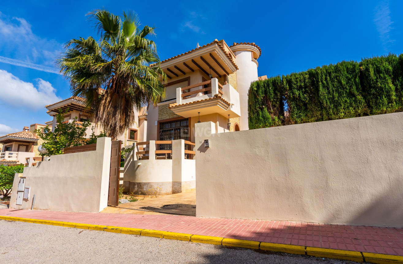 Odsprzedaż - Villa - Orihuela Costa - Costa Blanca