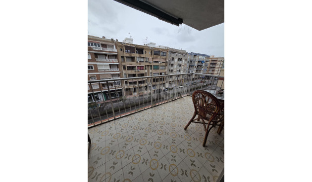 Resale - Apartment / flat - Torrevieja - Costa Blanca