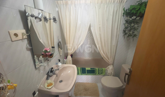 Odsprzedaż - Mieszkanie w bloku - Torrevieja - Costa Blanca