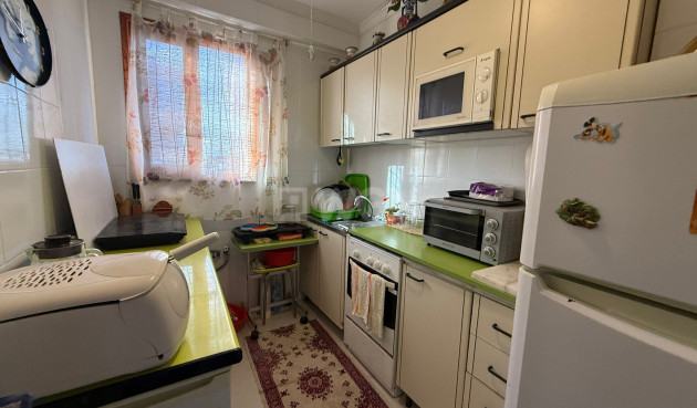 Odsprzedaż - Mieszkanie w bloku - Torrevieja - Costa Blanca