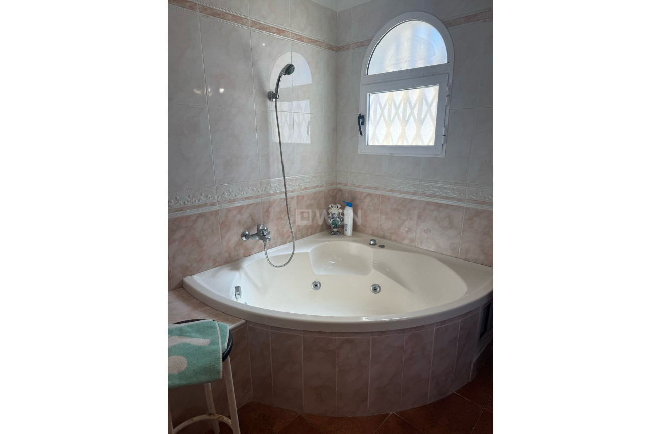 Resale - Villa - Orihuela Costa - Costa Blanca