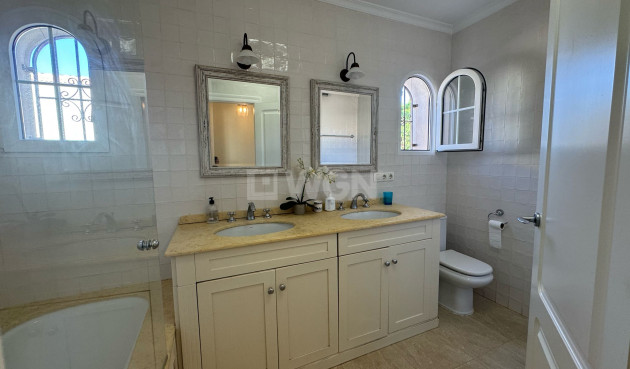 Resale - Villa - Orihuela Costa - Costa Blanca