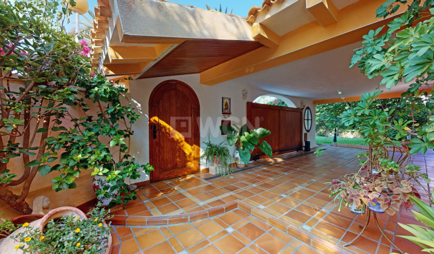 Resale - Villa - Orihuela Costa - Costa Blanca