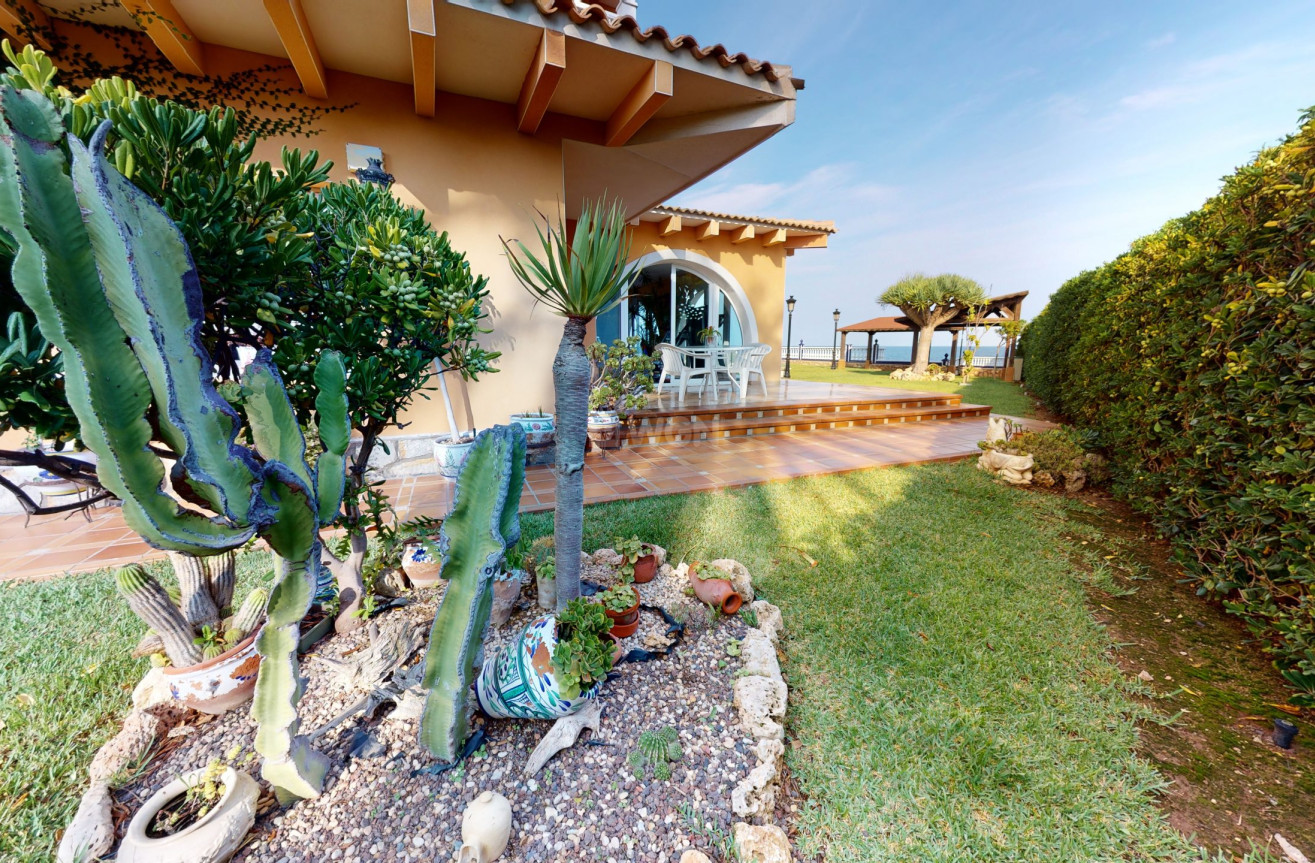 Resale - Villa - Orihuela Costa - Costa Blanca