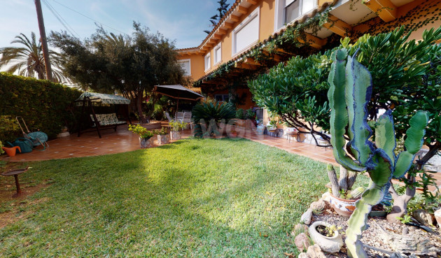 Resale - Villa - Orihuela Costa - Costa Blanca