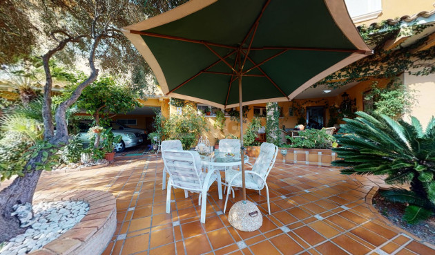 Resale - Villa - Orihuela Costa - Costa Blanca