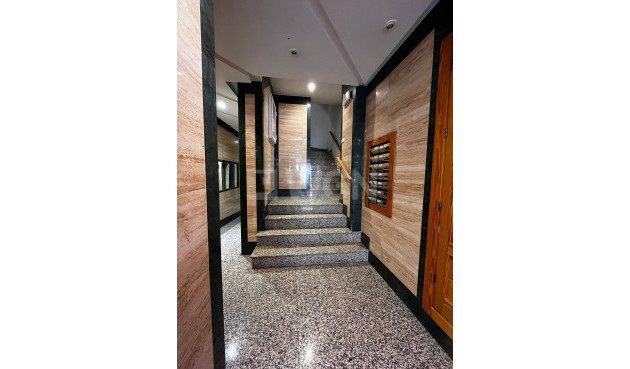 Resale - Apartment / flat - Torrevieja - Costa Blanca