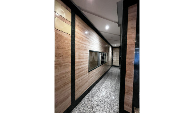 Resale - Apartment / flat - Torrevieja - Costa Blanca