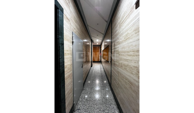 Resale - Apartment / flat - Torrevieja - Costa Blanca