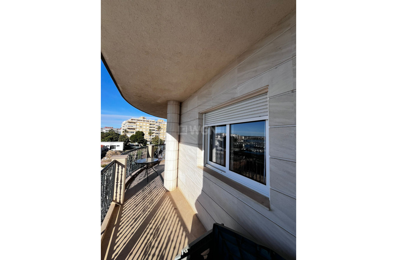 Resale - Apartment / flat - Torrevieja - Costa Blanca