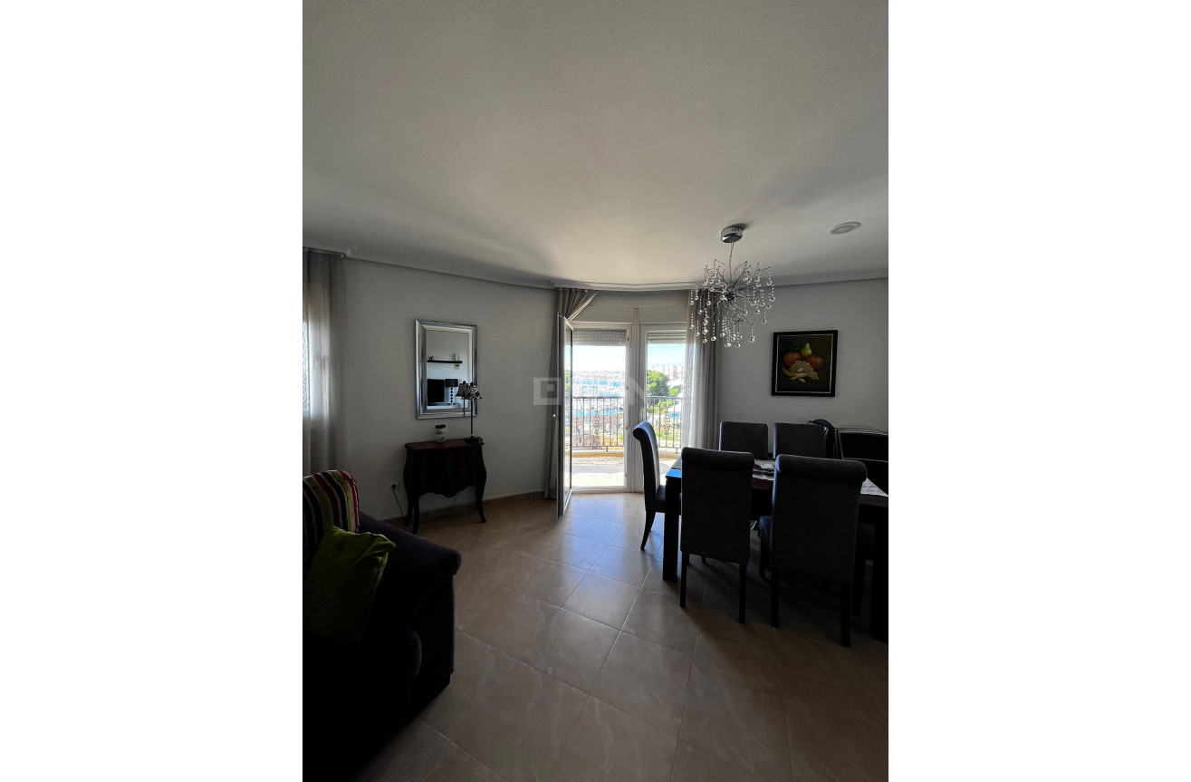 Resale - Apartment / flat - Torrevieja - Costa Blanca
