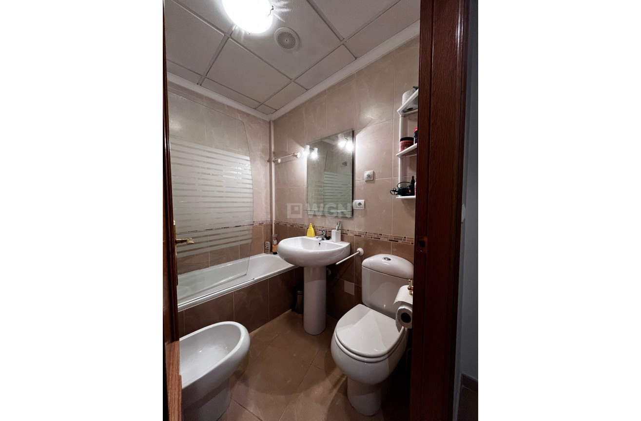 Resale - Apartment / flat - Torrevieja - Costa Blanca