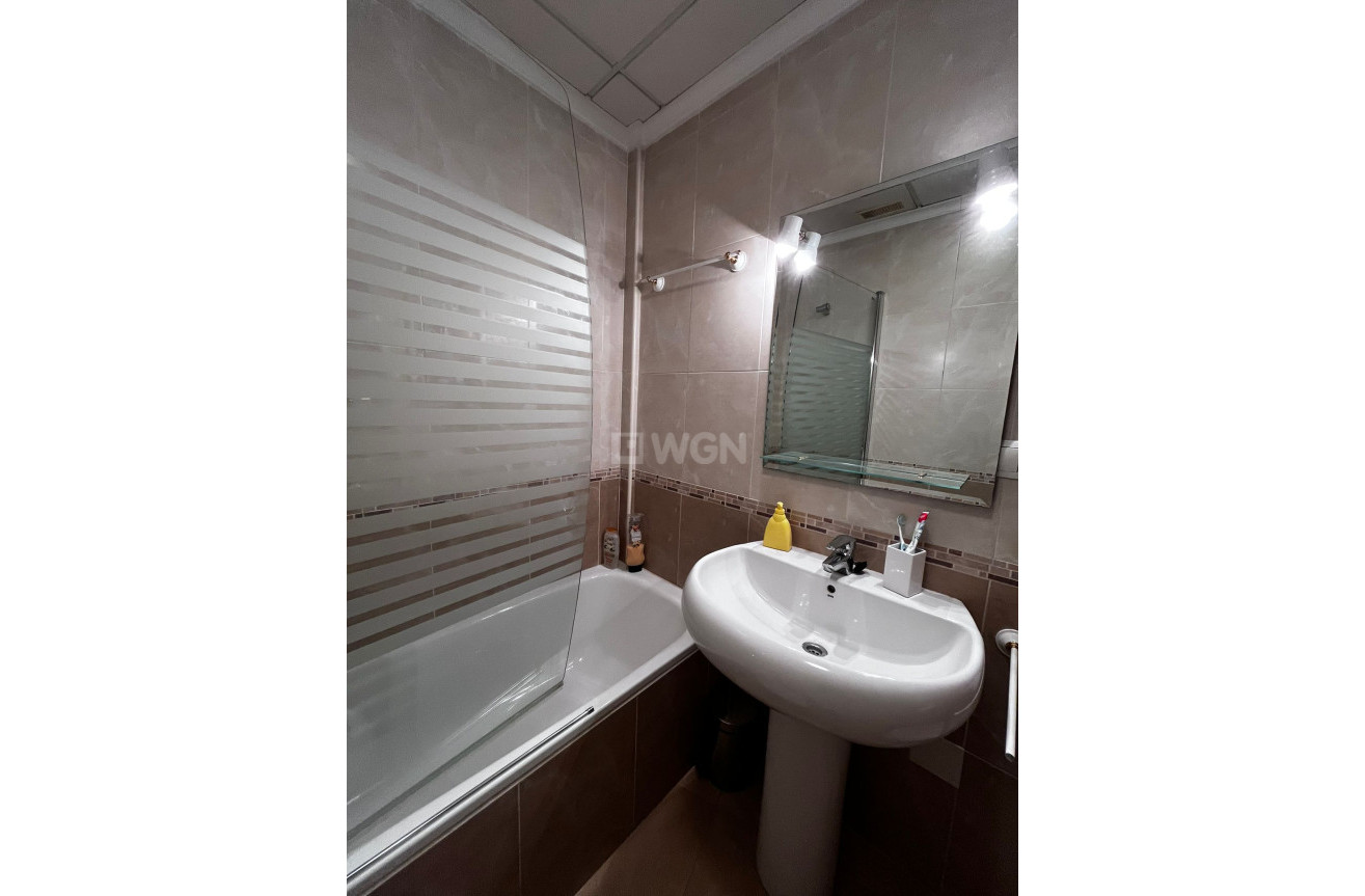 Resale - Apartment / flat - Torrevieja - Costa Blanca