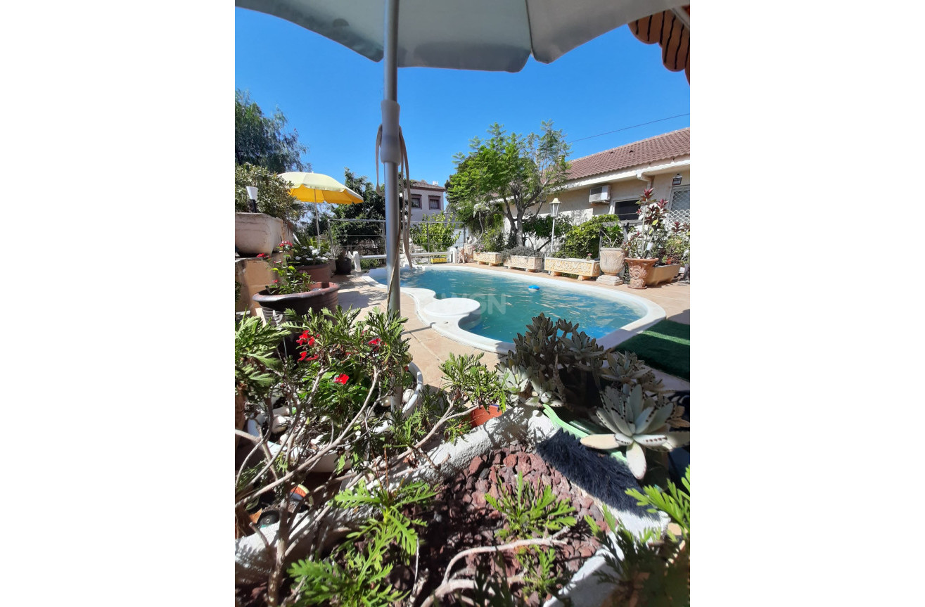 Resale - Villa - Orihuela Costa - Costa Blanca