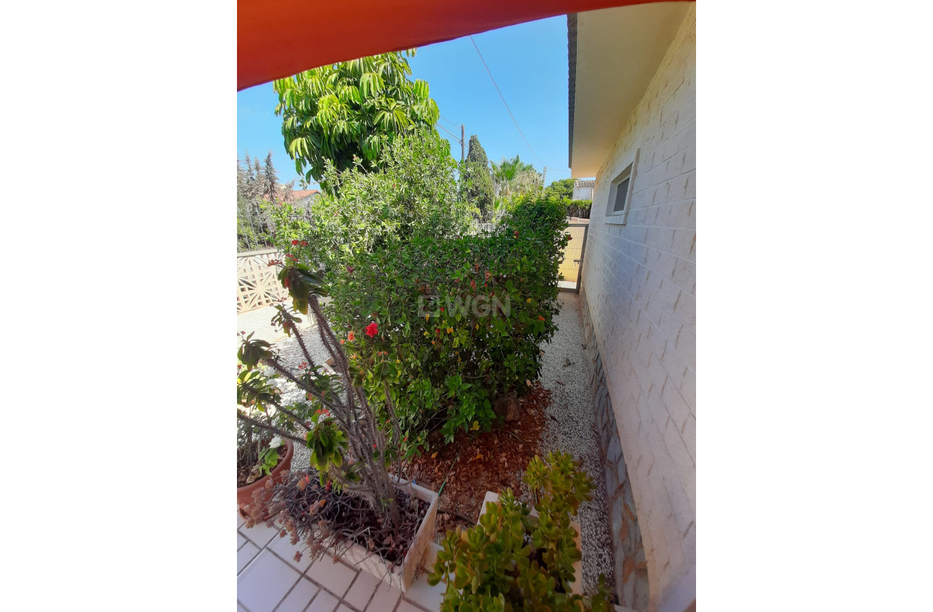Resale - Villa - Orihuela Costa - Costa Blanca