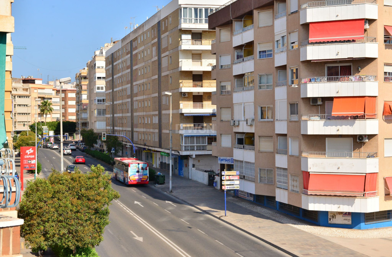 Resale - Apartment / flat - Torrevieja - Costa Blanca