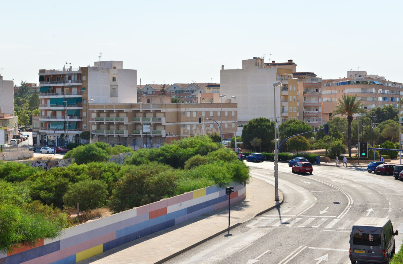 Resale - Apartment / flat - Torrevieja - Costa Blanca