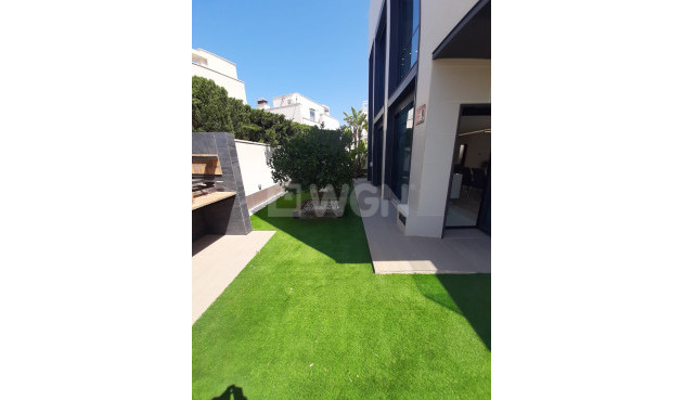 Resale - Villa - San Miguel de Salinas - Inland