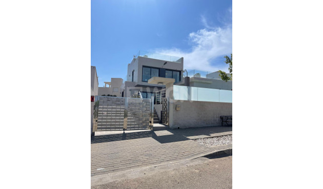 Resale - Villa - San Miguel de Salinas - Inland