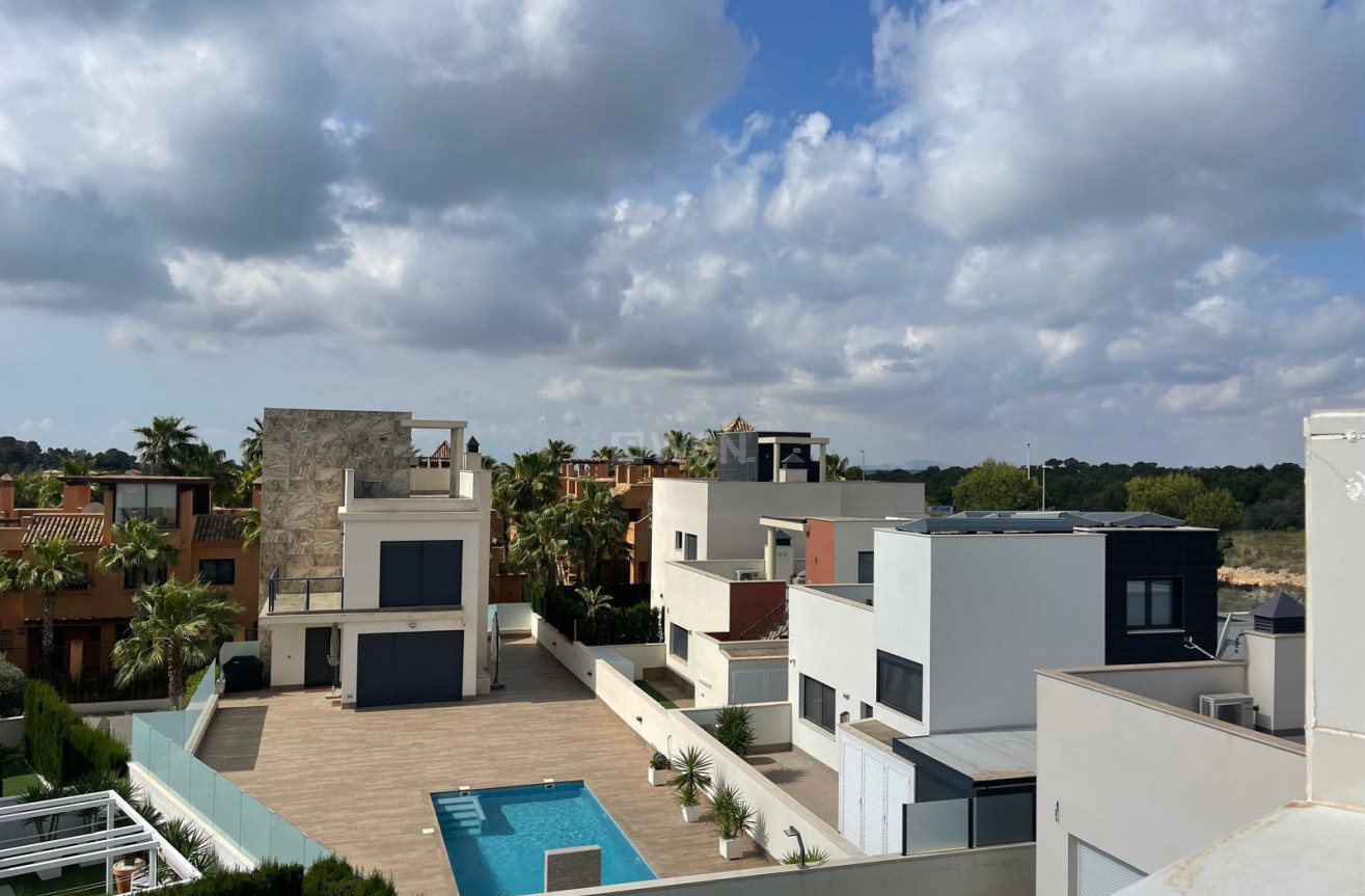 Resale - Villa - San Miguel de Salinas - Inland