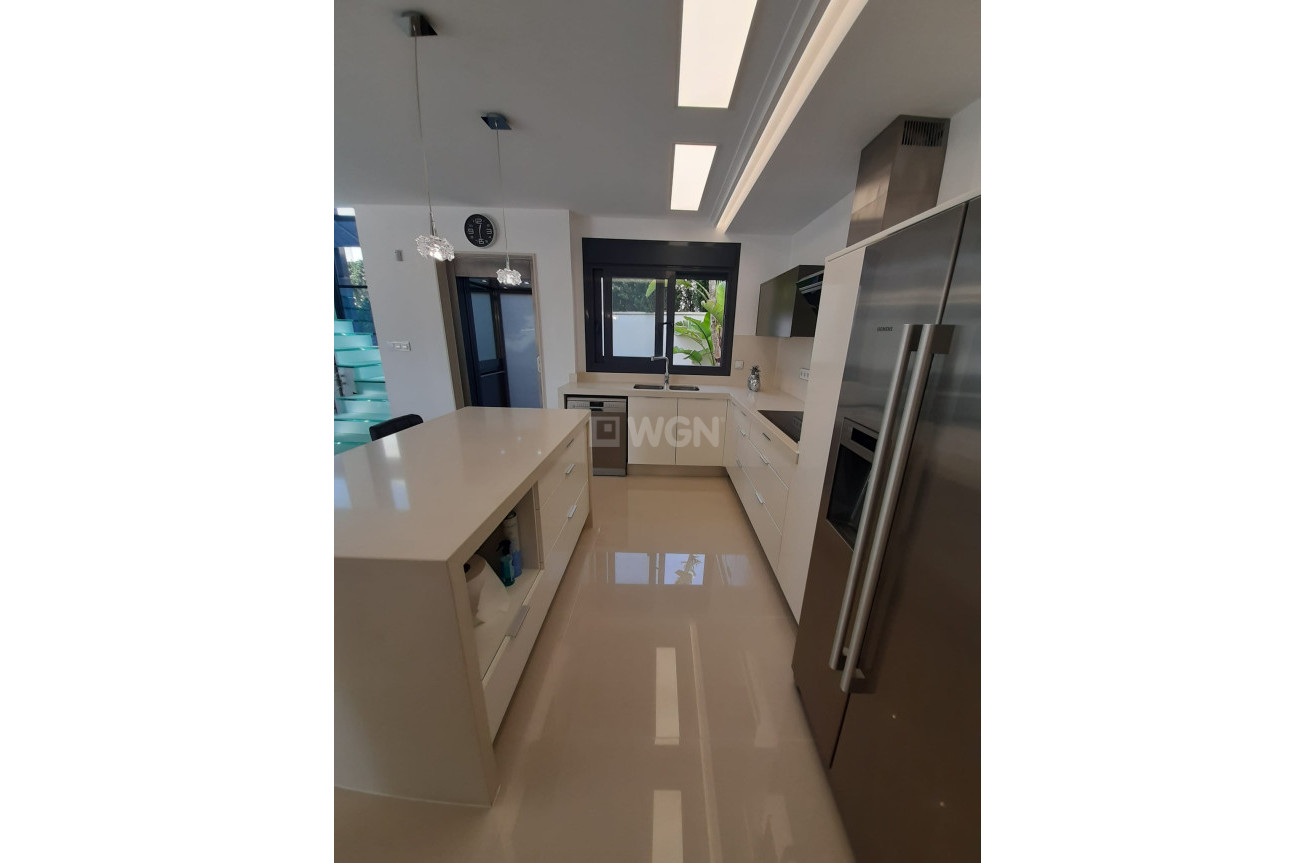 Resale - Villa - San Miguel de Salinas - Inland