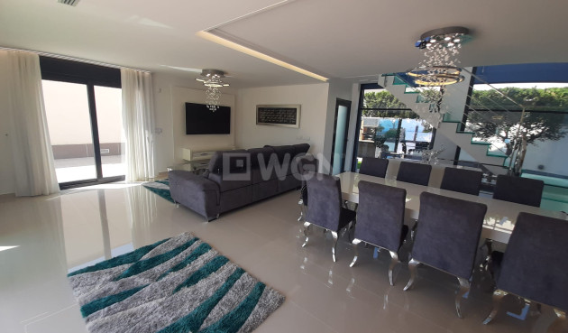 Resale - Villa - San Miguel de Salinas - Inland