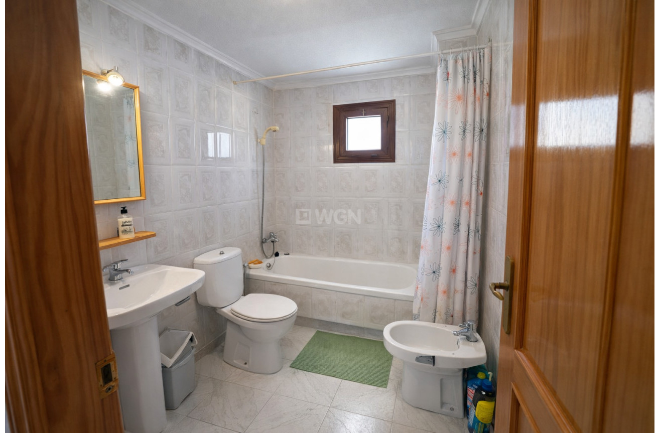 Resale - Apartment / flat - Torrevieja - Costa Blanca