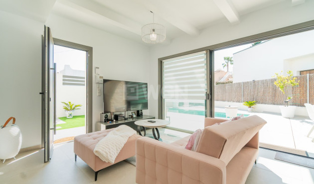 Resale - Villa - Orihuela Costa - Costa Blanca