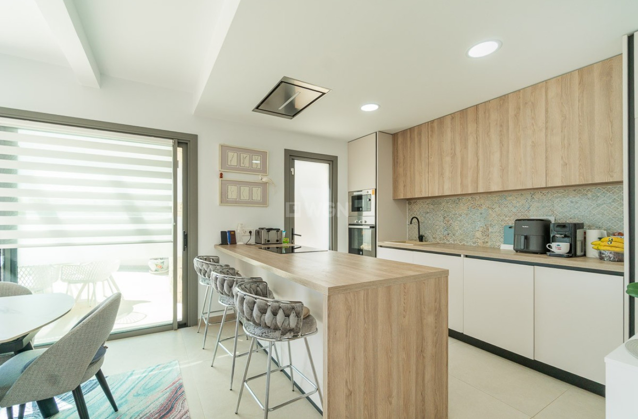 Resale - Villa - Orihuela Costa - Costa Blanca