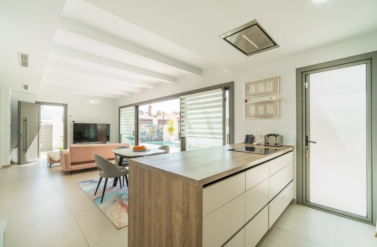 Resale - Villa - Orihuela Costa - Costa Blanca